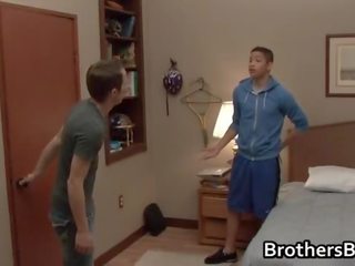 Brothers hot b-yfriend gets jago sucked