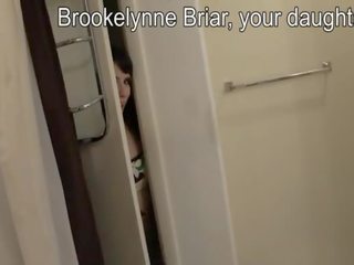 Brookelynn briar daughater encouraging baba için emzikli üzerinde onu güçlü kadın